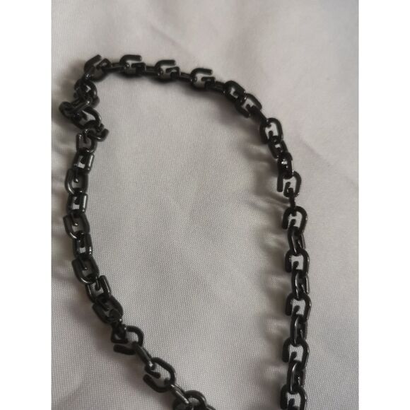 Givenchy phone Chain strap black chain and circular pendant - Picture 3 of 3